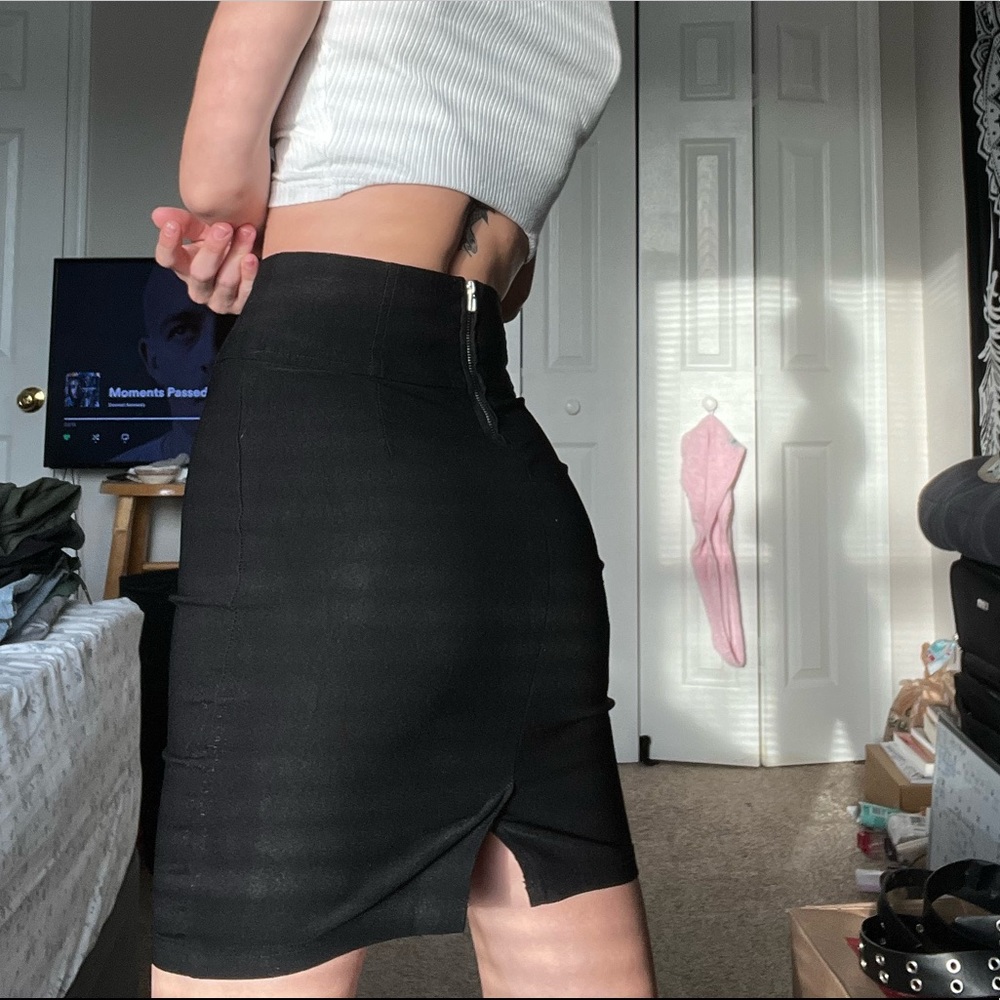 Sexy sleek pencil mini skirt